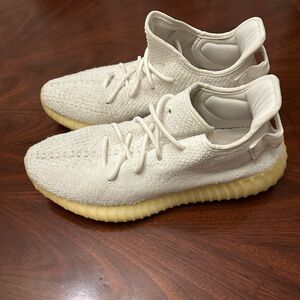 CYBER SALE!  Adidas YEEZY Boost 350 Size 11 Men